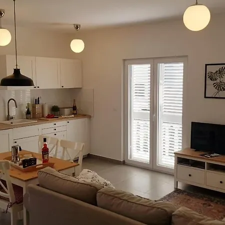 Casa Alba Charming And Spacious Задар